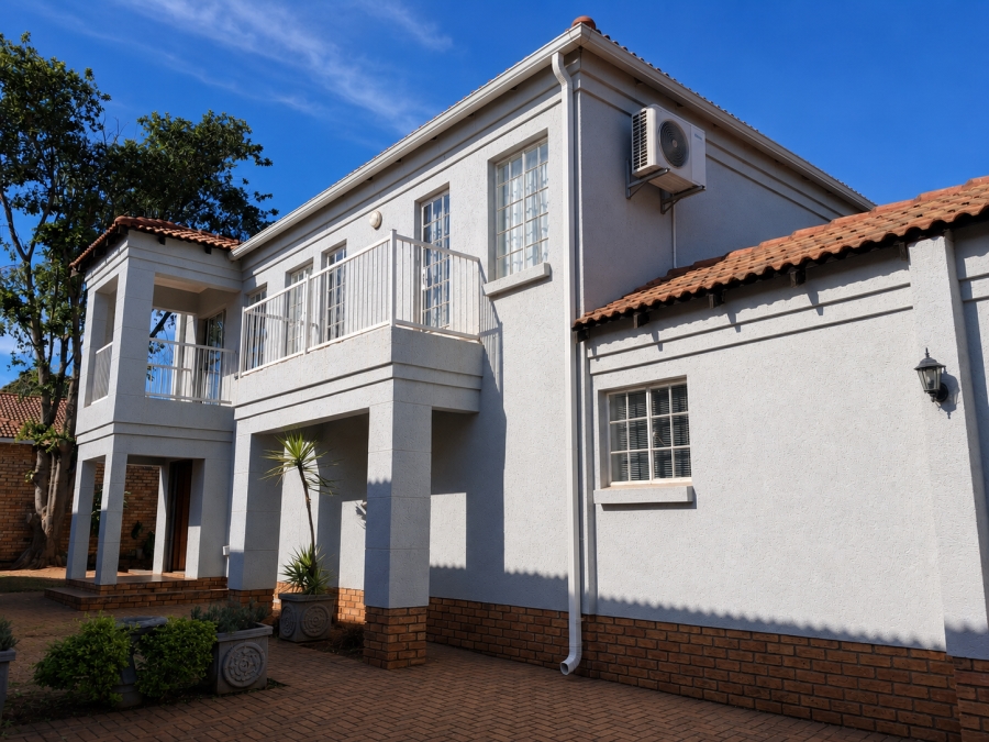 3 Bedroom Property for Sale in Safari Gardens North West